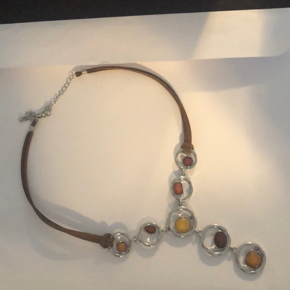 Lia Sophia necklace - Picture 2 of 3